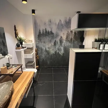 Lovingly Renovated Witch's House With 2 Parking Spaces And Garden Villa *
