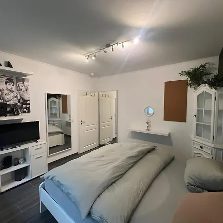 Lovingly Renovated Witch's House With 2 Parking Spaces And Garden Villa Lösnich