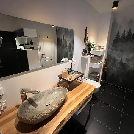 Villa Lovingly Renovated Witch's House With 2 Parking Spaces And Garden